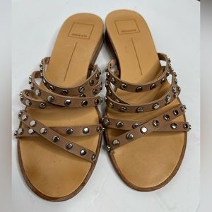 Dolce Vita Pinta Studded open toe Sandal in Cafe size 8 women’s good condition!